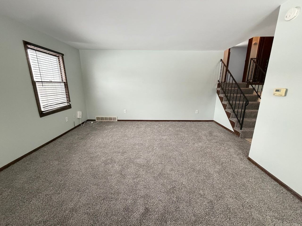 3992 Camelot Dr Se - Photo 5 of 22