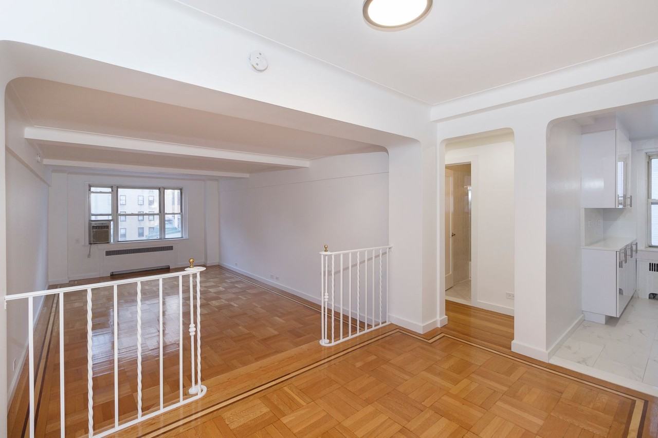 50 E 78th St - Photo 4 of 16