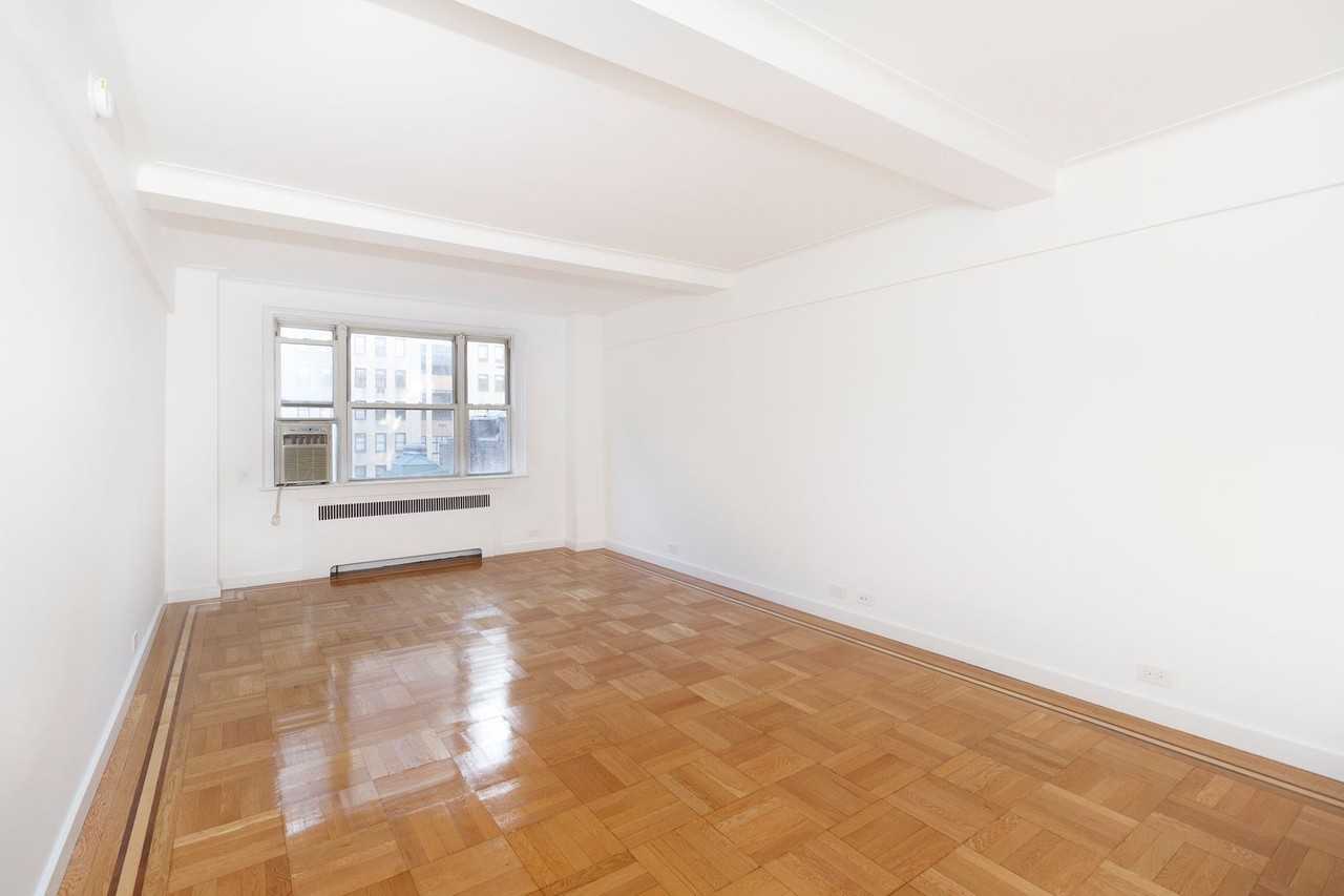 50 E 78th St - Photo 6 of 16