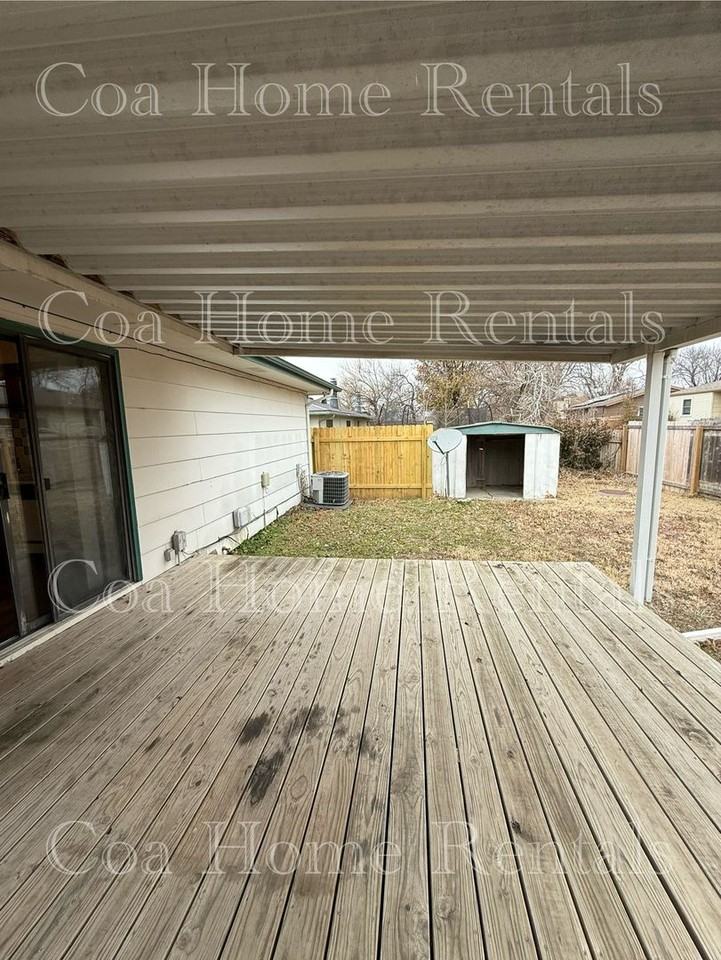 8320 E Cherry Creek Dr - Photo 2 of 20