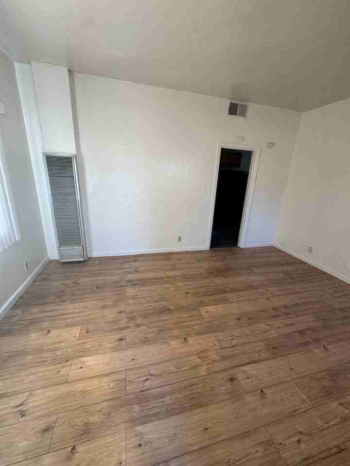 120 N Wilbur - Photo 3 of 11