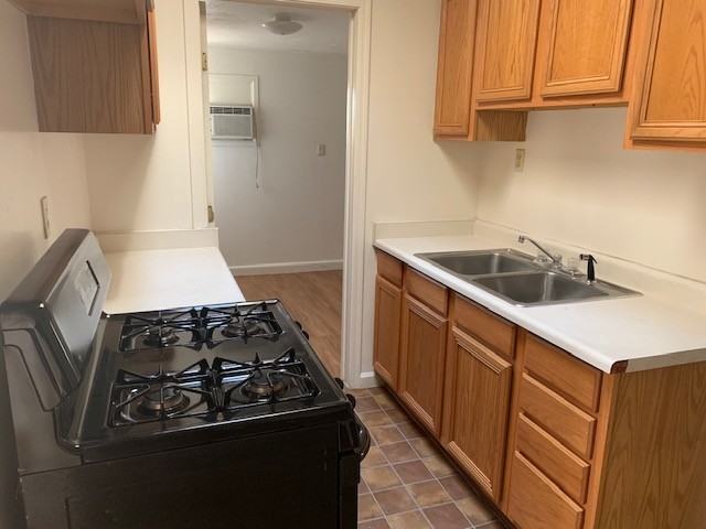 120 N Wilbur - Photo 5 of 11