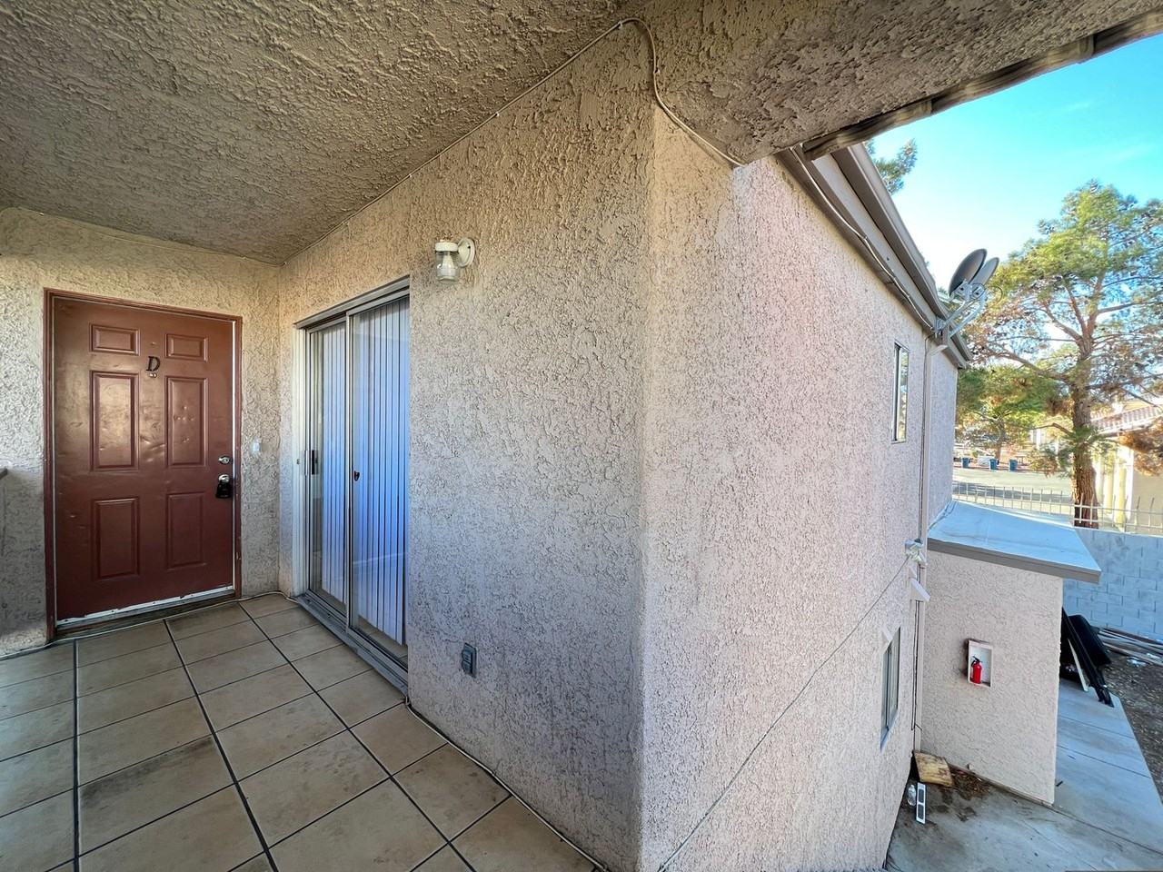 1904 Lirio Way #D - Photo 2 of 15