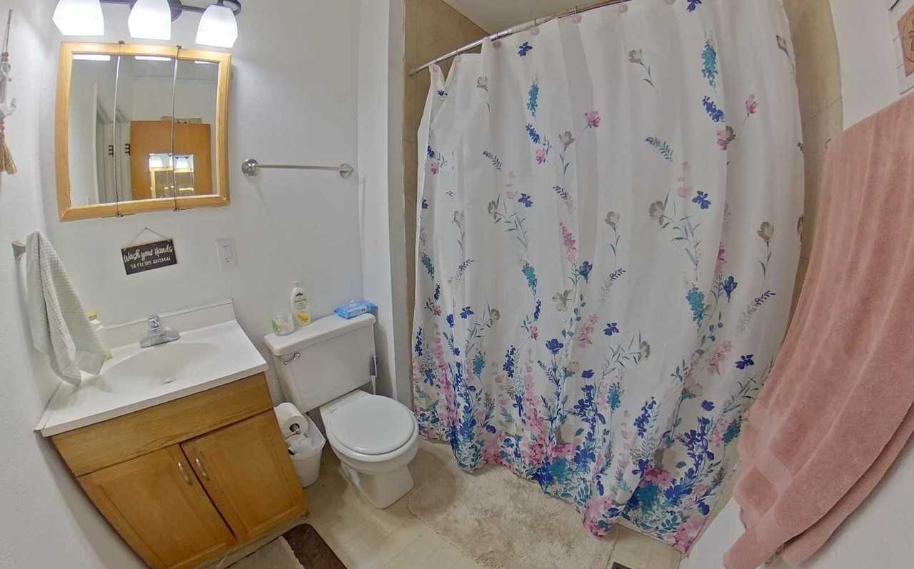 1408 Hartford Rd - Photo 6 of 9