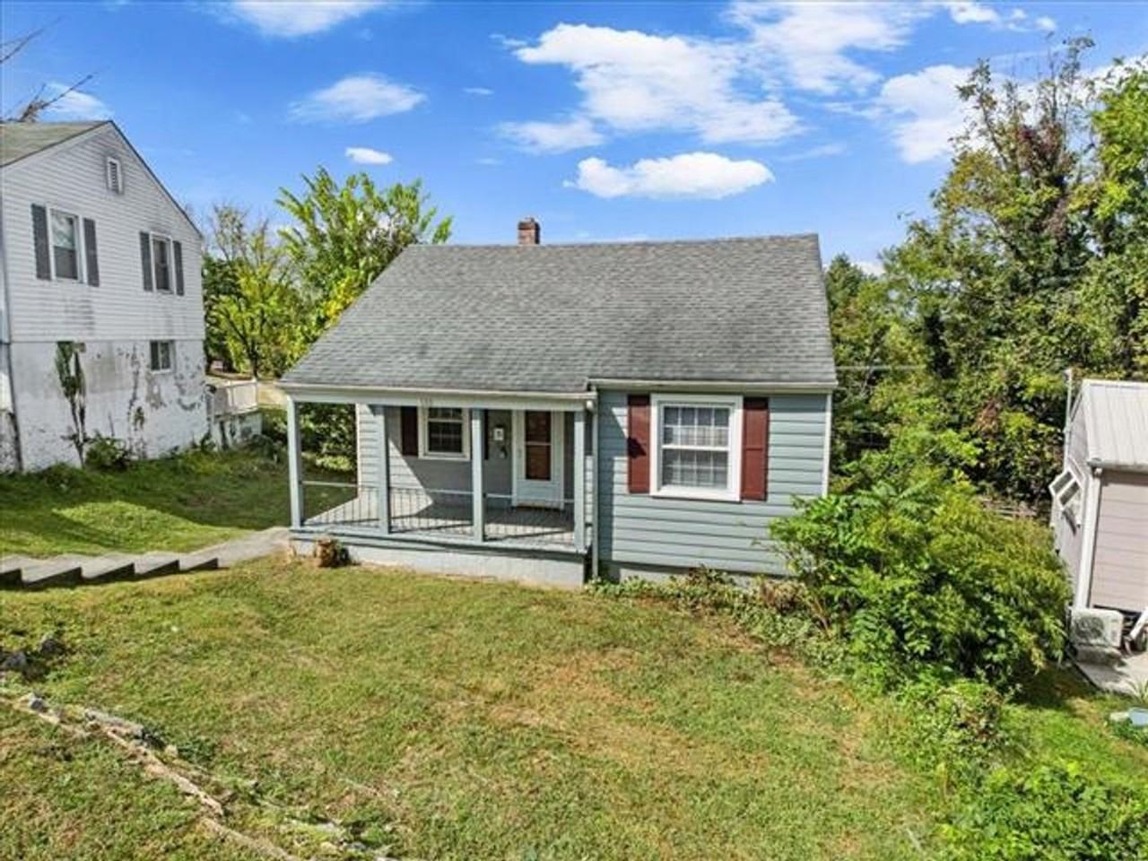 120 Monroe St - Photo 2 of 25