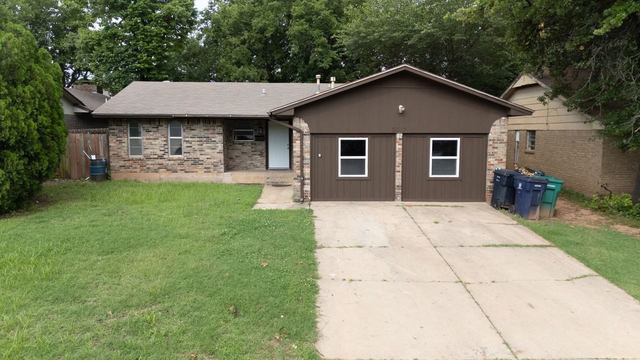 5017 S Briarwood Dr - Photo 3 of 25