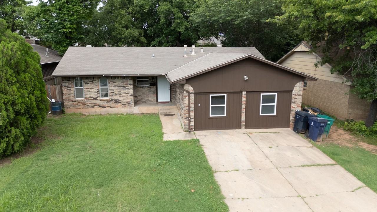 5017 S Briarwood Dr - Photo 5 of 25