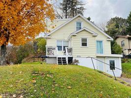 featured image of 2001 Springvale Rd