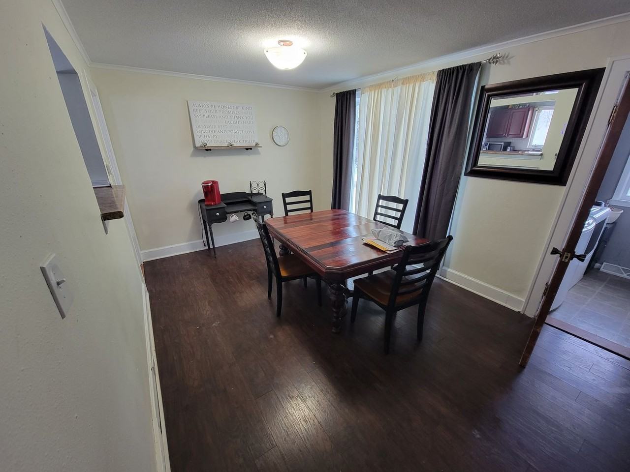 2001 Springvale Rd - Photo 4 of 16