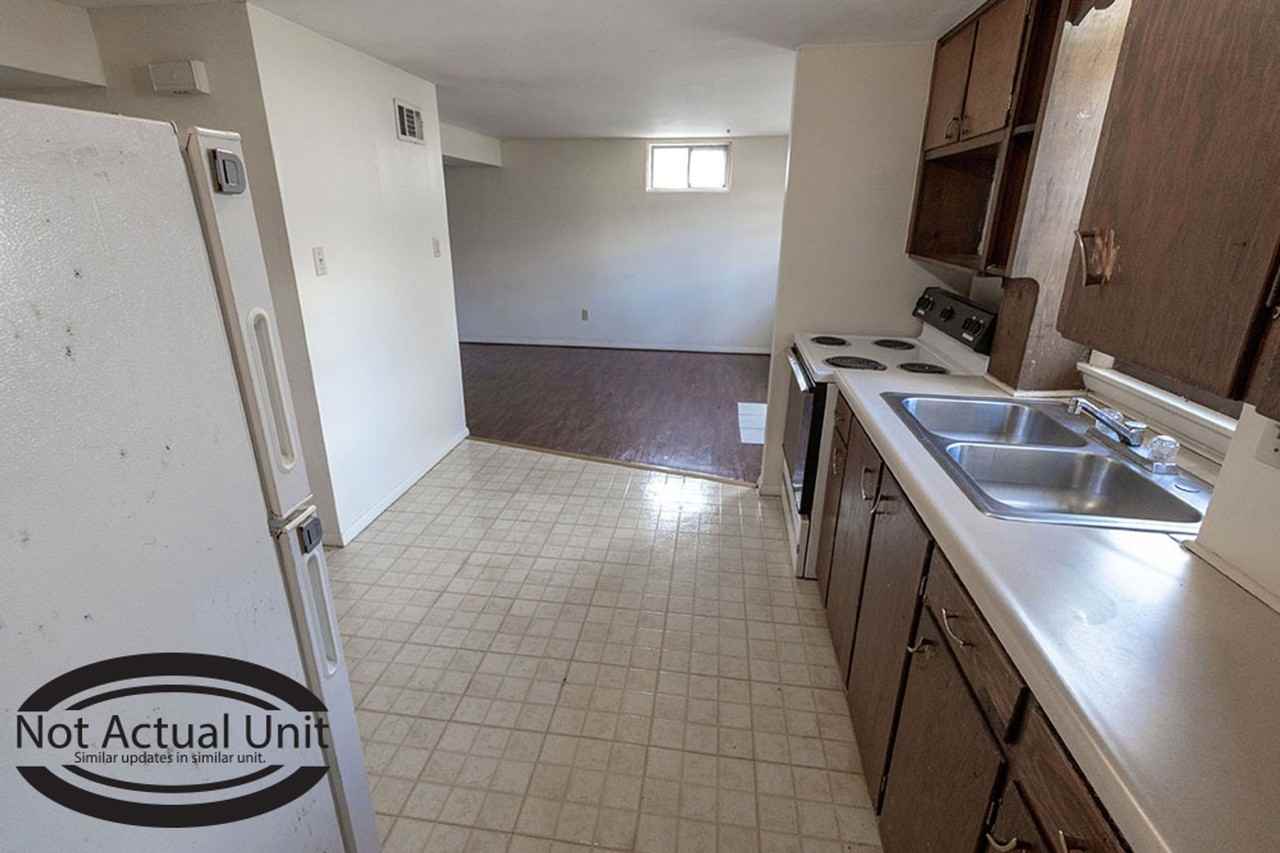 2929 Northland Dr - Photo 4 of 8