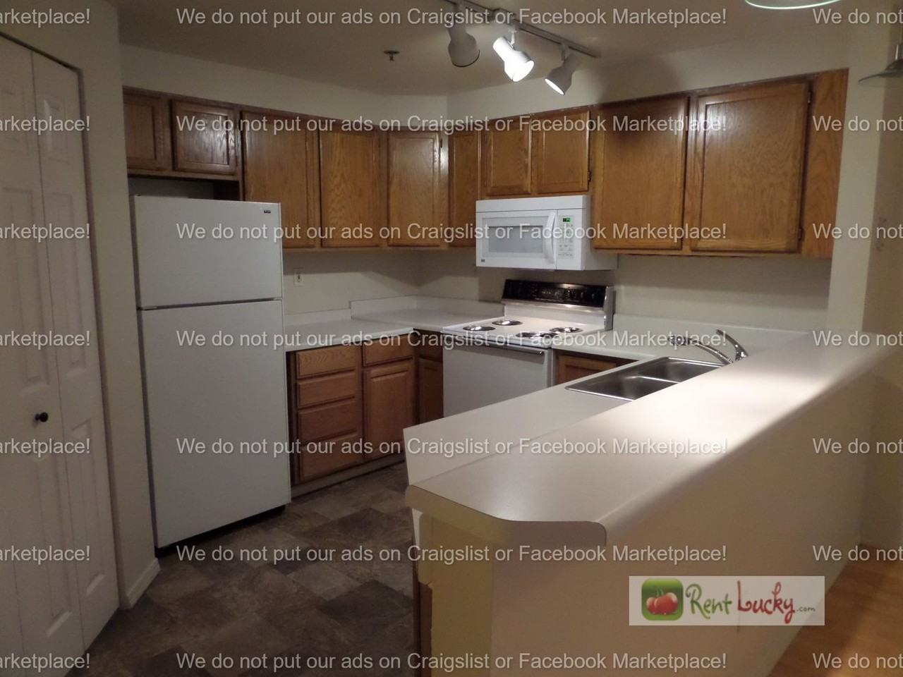 2525 Ne 195th St - Photo 6 of 16