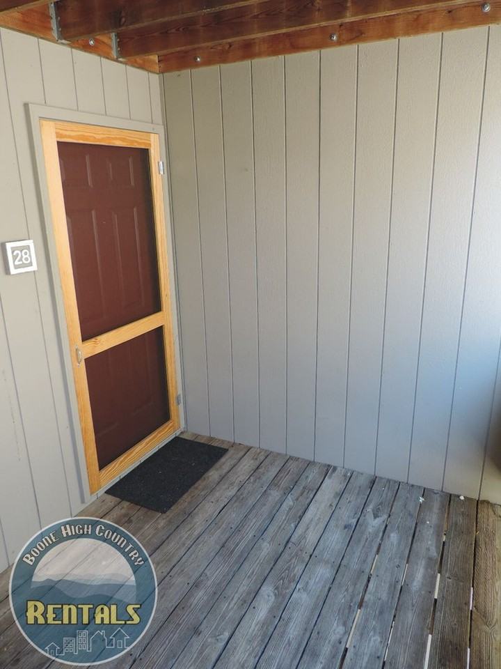 229 E King St - Photo 2 of 13