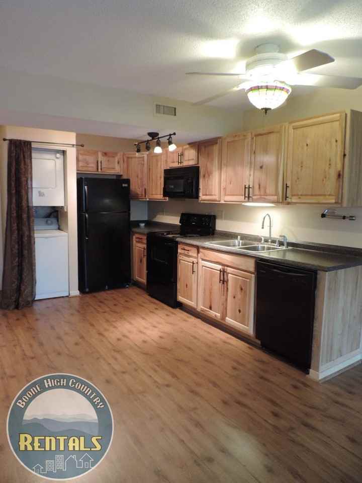 229 E King St - Photo 6 of 13