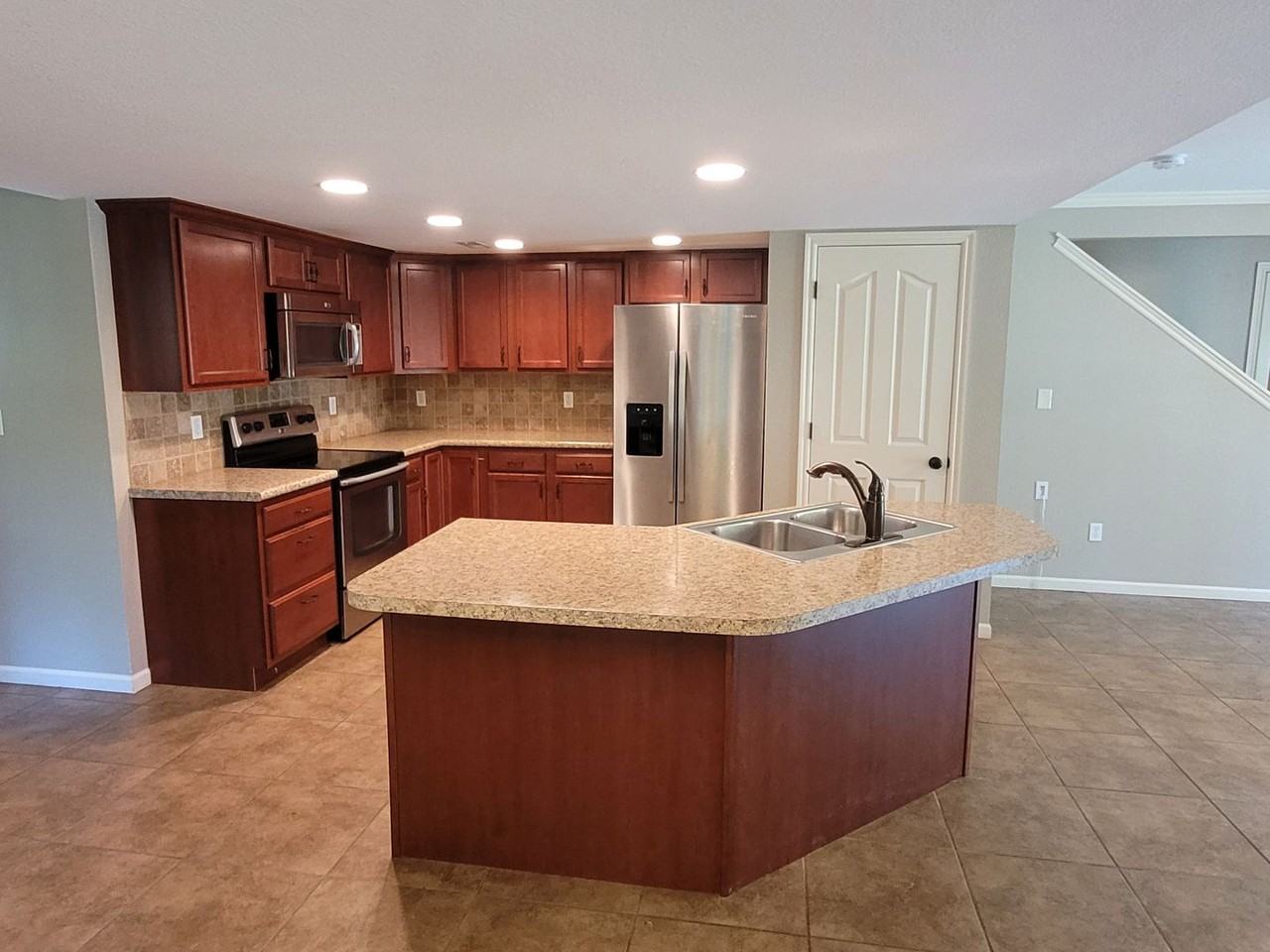 4705 W Gillespie Bridge Rd - Photo 4 of 20