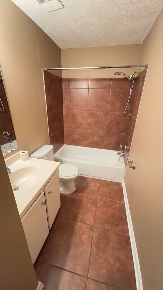 3737 Rippling Creek Ln - Photo 6 of 14