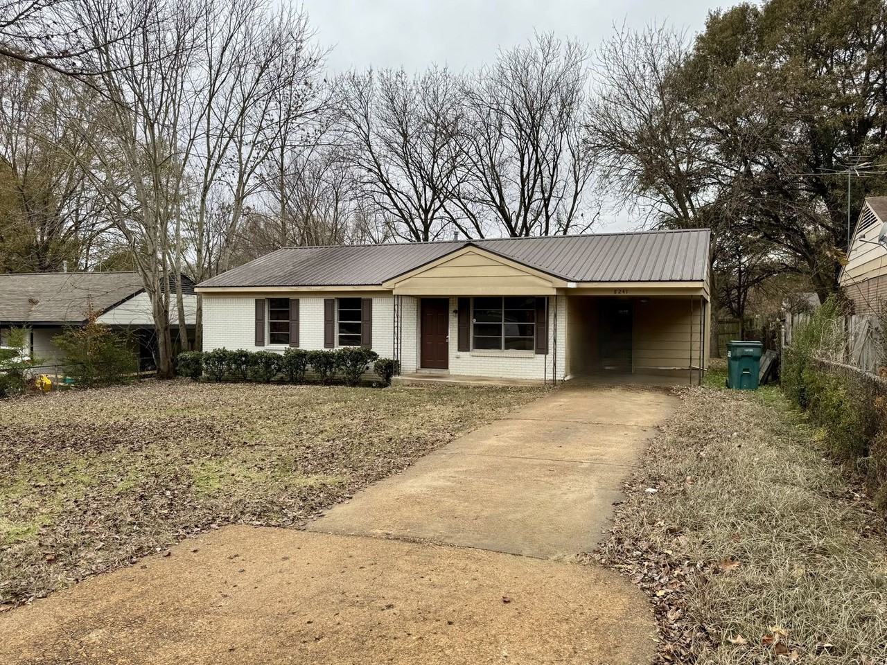 8241 Ashbrook Dr - Photo 2 of 16