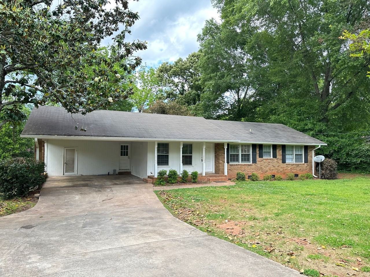 125 Brentwood Dr - Photo 2 of 15