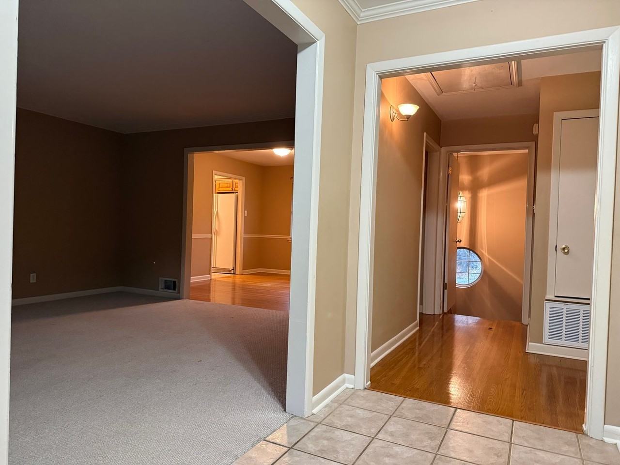 323 Auburn Dr - Photo 2 of 24