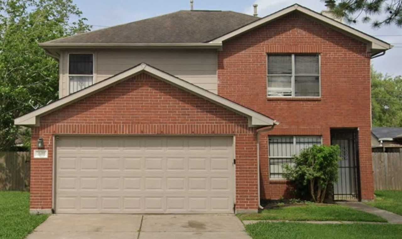 16410 Amy Ridge Rd - Photo 2 of 8