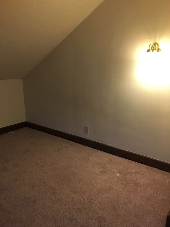 1529 Lee St E #C - Photo 6 of 10