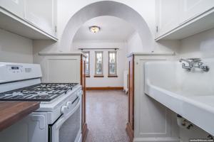 featured image of 512 Algoma Blvd