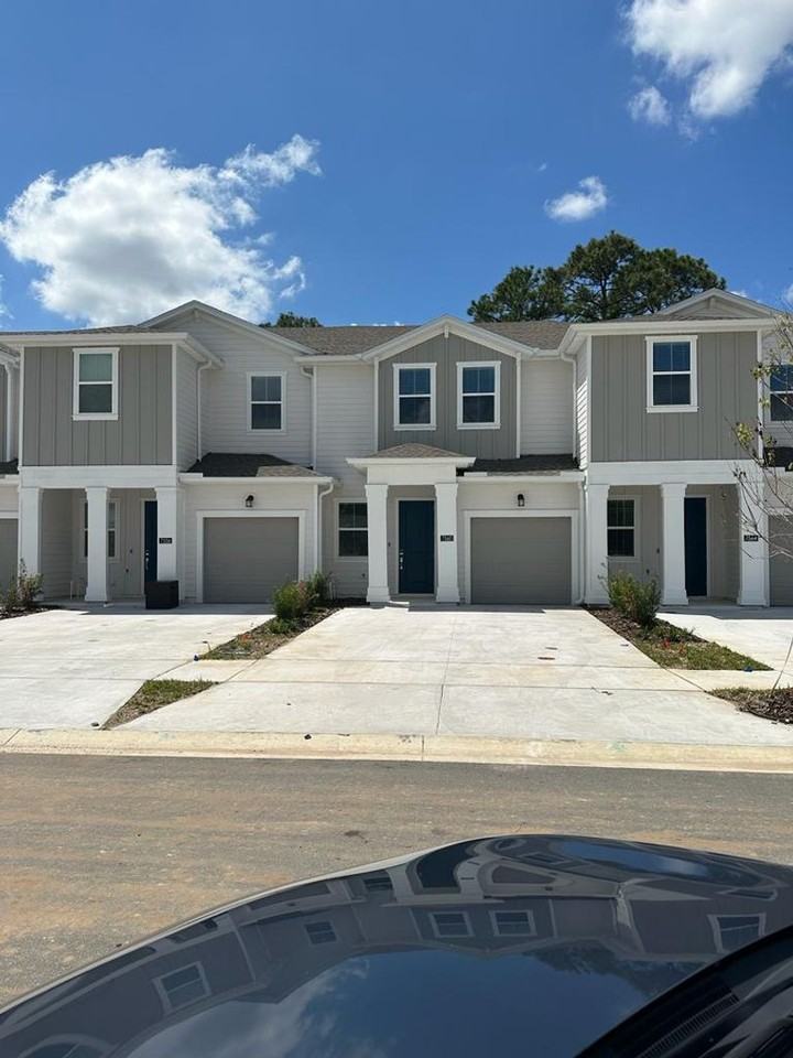 7560 Stone Creek Trl