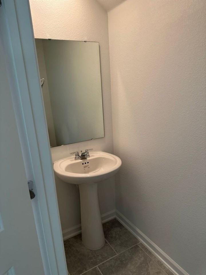 7560 Stone Creek Trl - Photo 6 of 18