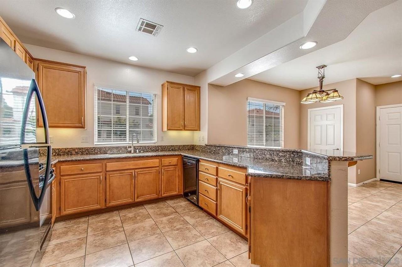 1470 Rancho Rose Way #34 - Photo 7 of 24