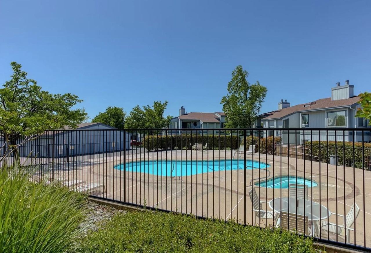 444 Ridgecrest Trl #119 - Photo 2 of 17