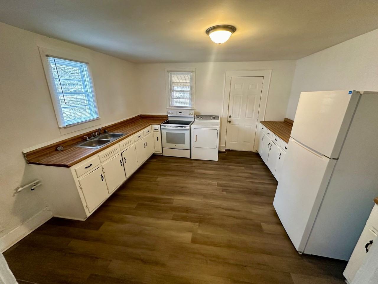 1510 Whatley St - Photo 4 of 12