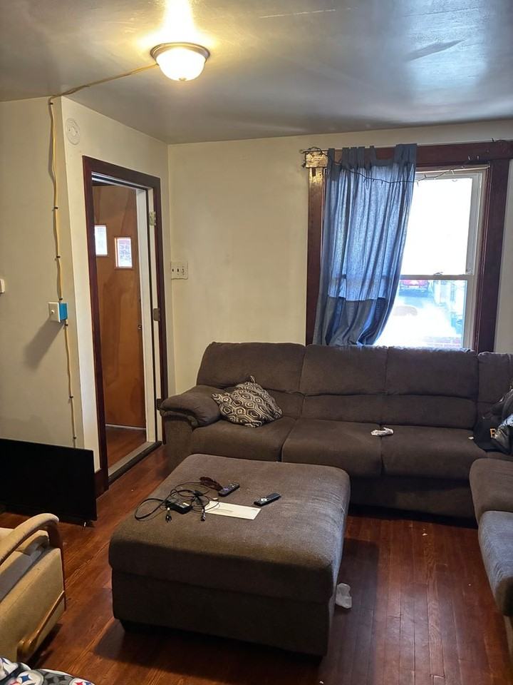 337 Coltart Ave - Photo 4 of 15