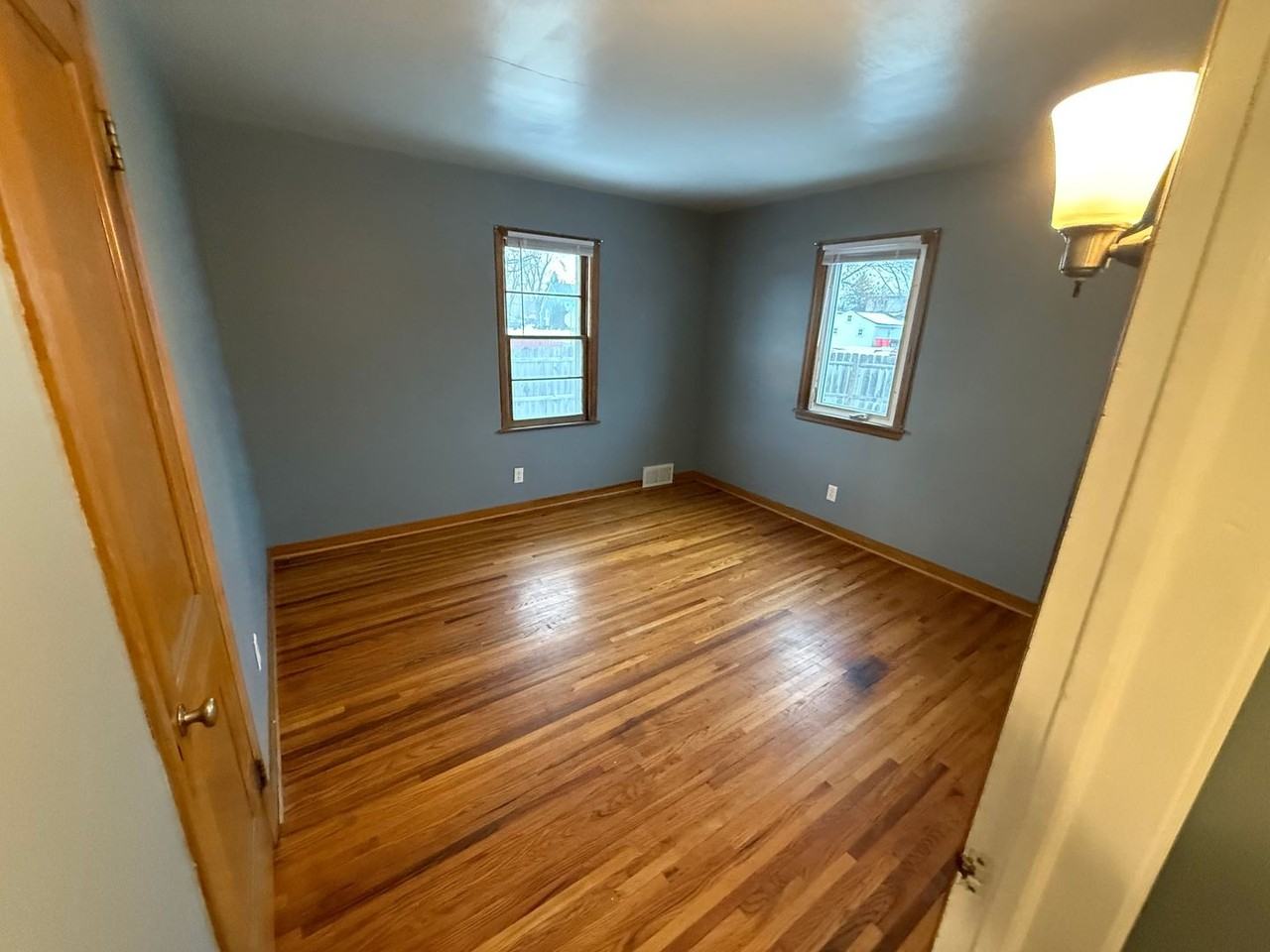 1104 1st Ave Se - Photo 7 of 20