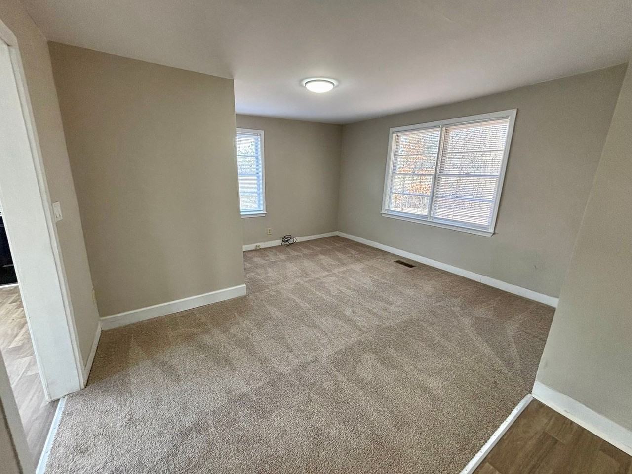 3302 N Bogan Rd - Photo 3 of 27