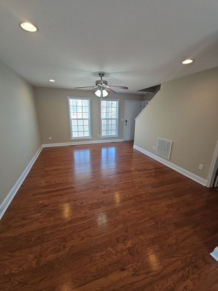 2015 Reserve Dr - Photo 4 of 14