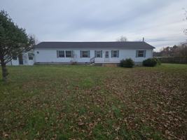 featured image of 124 Lake Ln