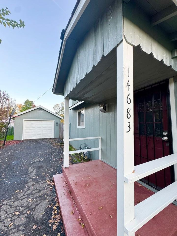 14683 Spring Branch Rd - Photo 2 of 32