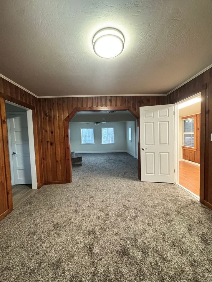 14683 Spring Branch Rd - Photo 3 of 32