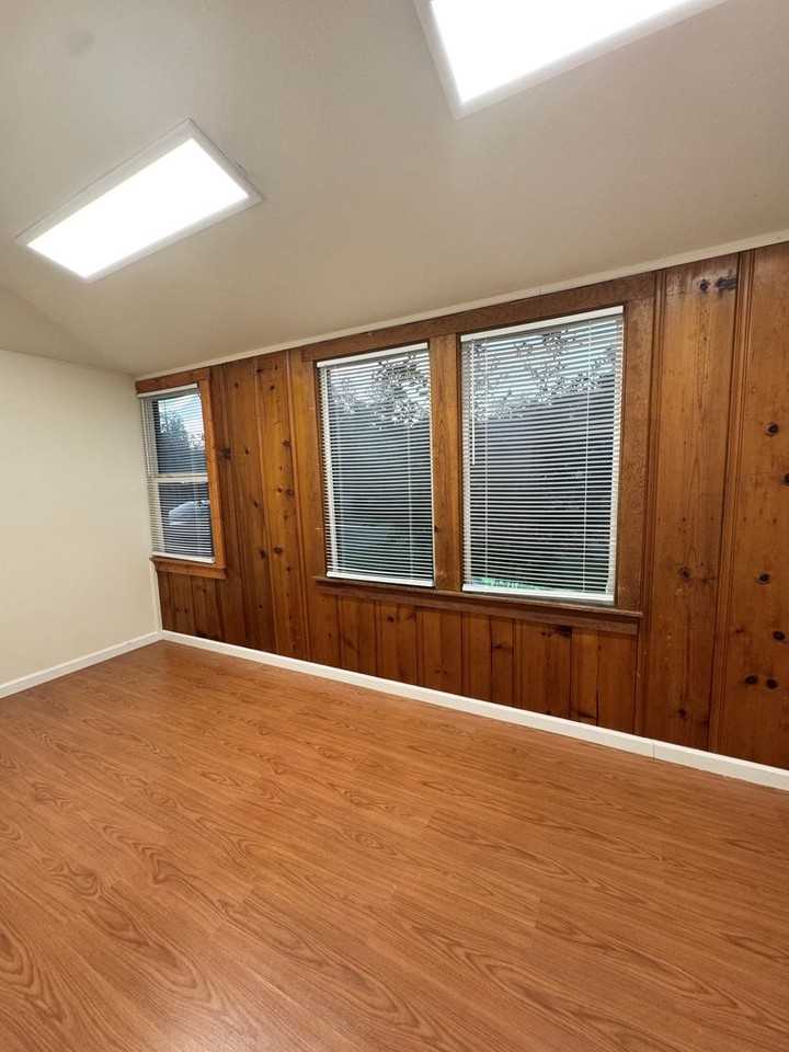 14683 Spring Branch Rd - Photo 5 of 32