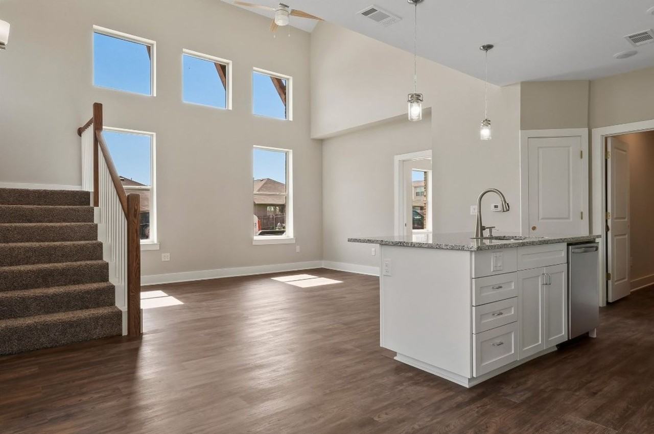 3621 Bonnie Brae St - Photo 4 of 50