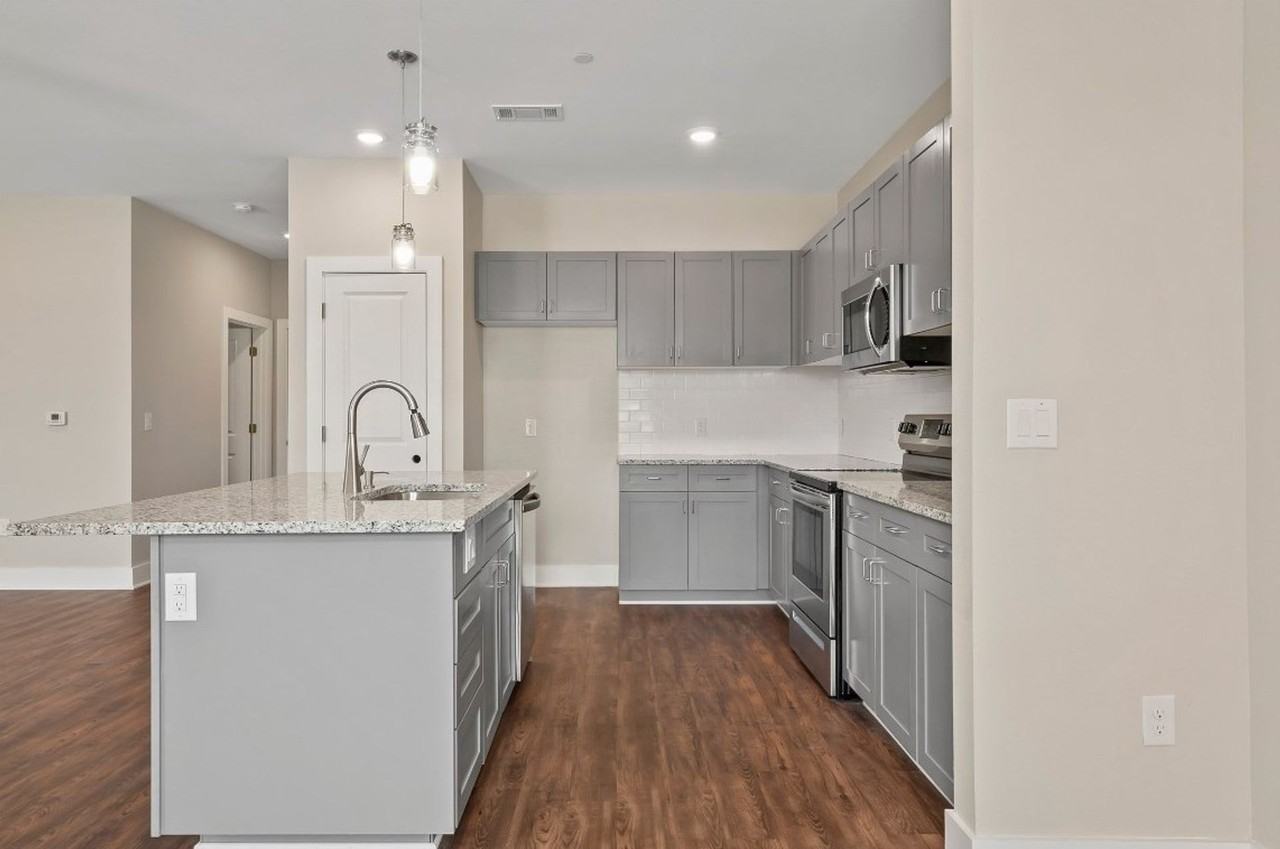 3621 Bonnie Brae St - Photo 7 of 50