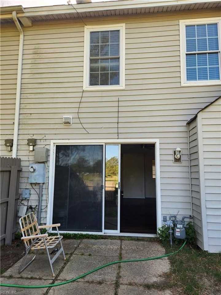 5008 Glenwood Way - Photo 2 of 29