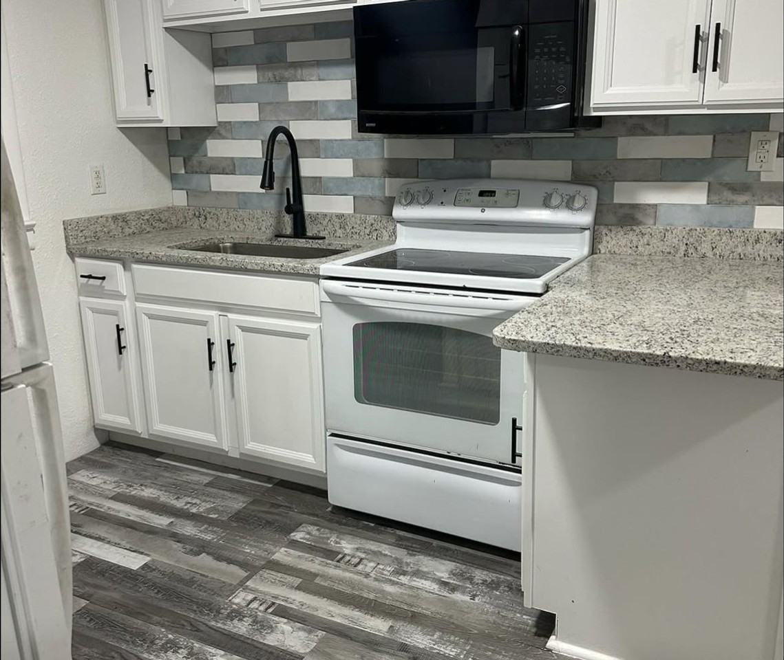 2719 Bockman Ave - Photo 3 of 5