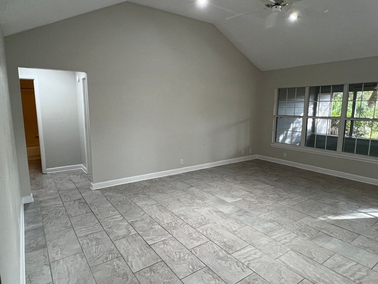 307 Old Mill Dr - Photo 3 of 22