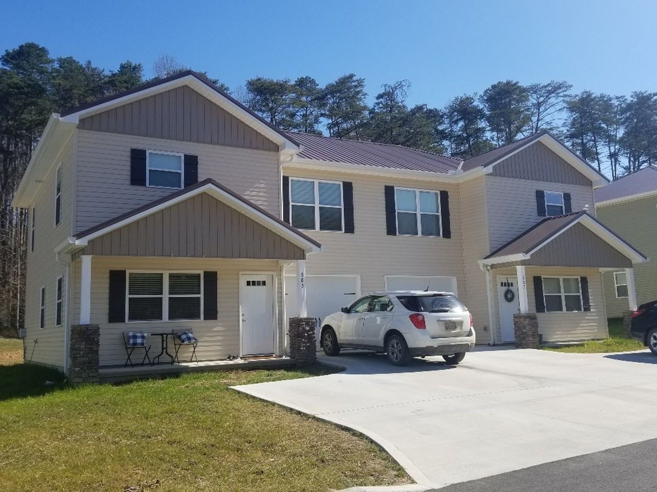 363 Carolines Way - Photo 4 of 16