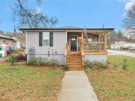 featured image of 300 E 3rd St