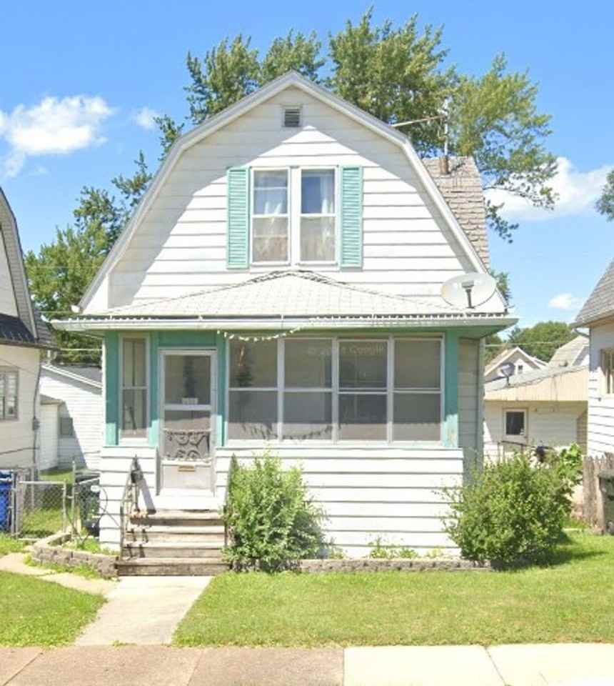 1113 Forest Ave - Photo 3 of 7