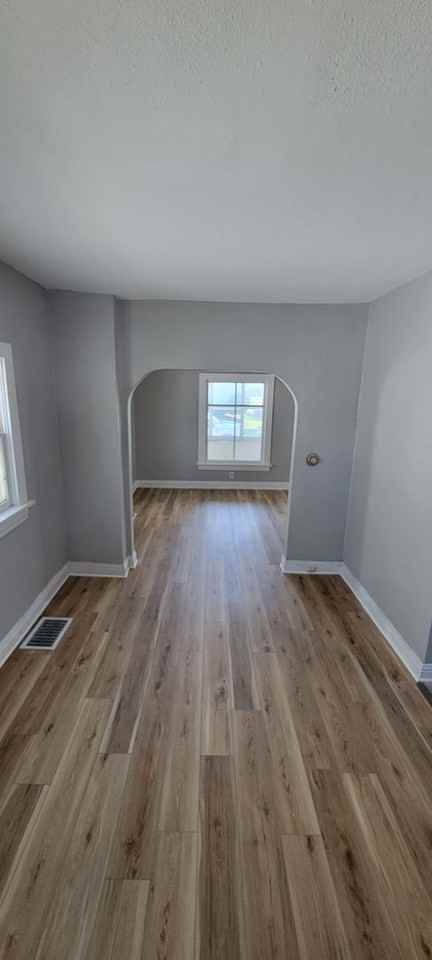 1113 Forest Ave - Photo 4 of 7