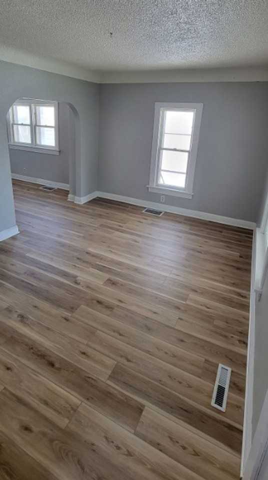 1113 Forest Ave - Photo 6 of 7