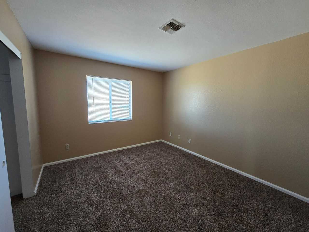 56695 Kalan Ct - Photo 7 of 14