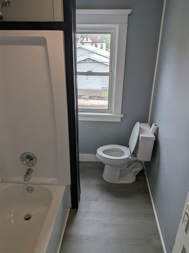 4250 Harrison St - Photo 7 of 11